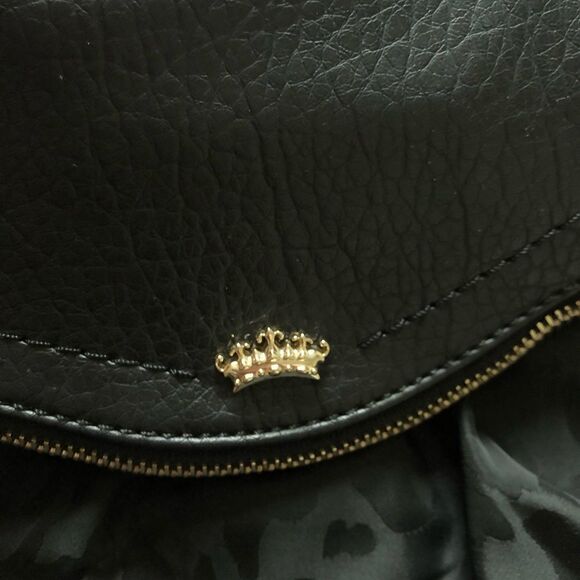 Juicy Couture flap crossbody black chain purse - Picture 3 of 14